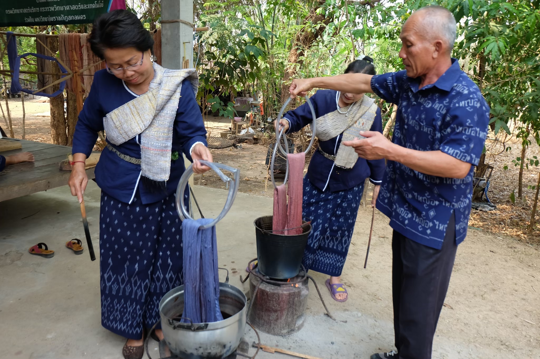 Watching Thai Yor Performance and weaving indigo cloth