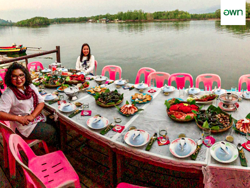 กินอาหารซีฟู้ดบนกระชัง (ศูนย์การเรียนรู้ชุมชน)