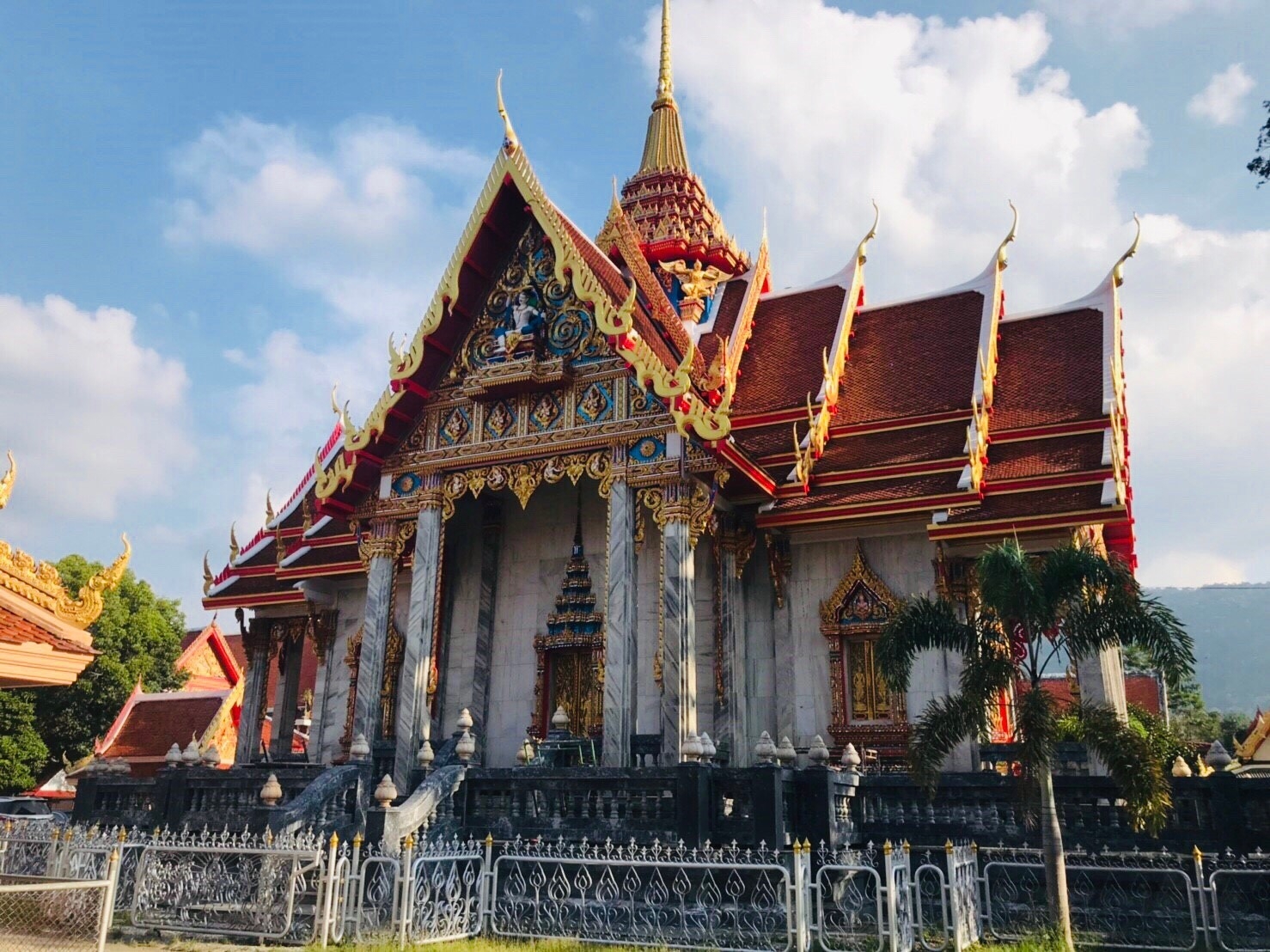 วัดทรายขาว