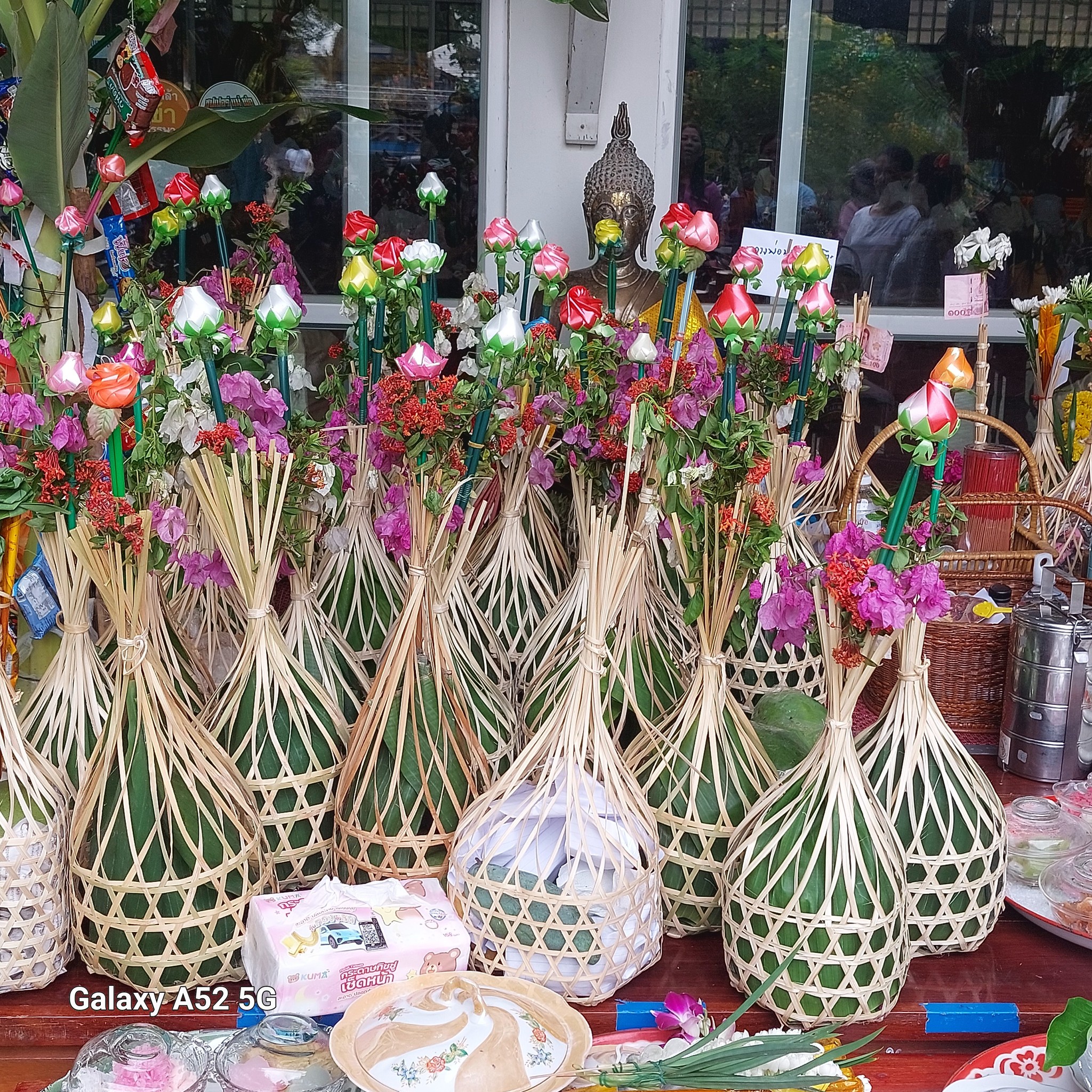 ทำบุญวิสาขบูชาหรือประเพณีบุญสลากภัตร