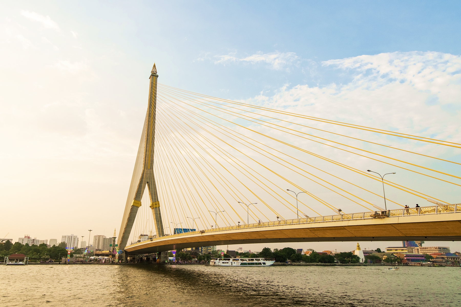 สะพานพระราม 8