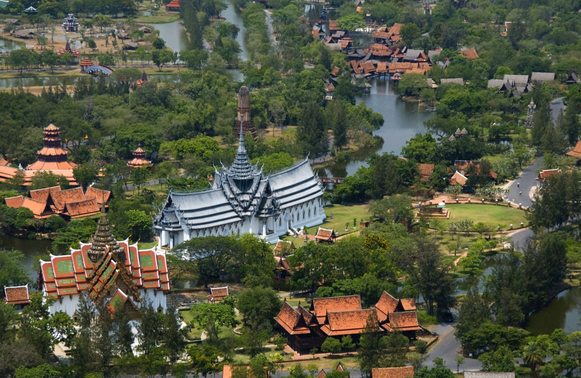 เมืองโบราณ