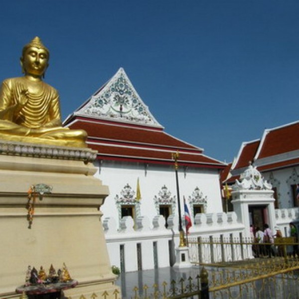 วัดไพชยนต์พลเสพย์ราชวรวิหาร