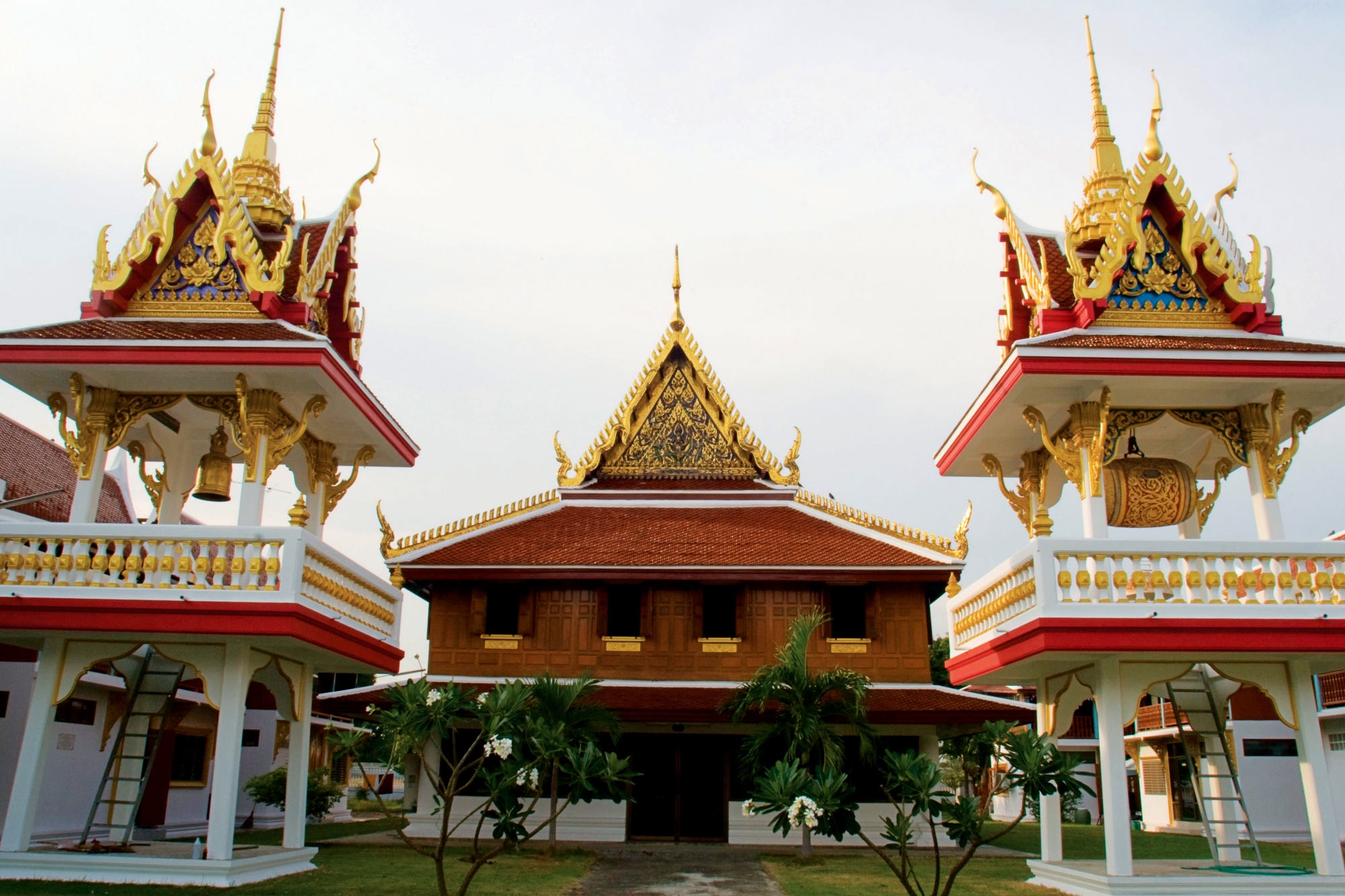 วัดอ่างทองวรวิหาร