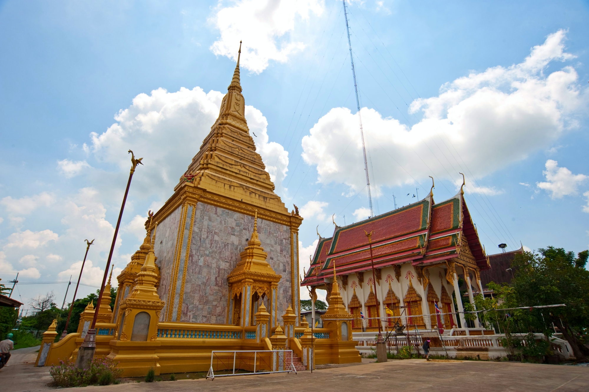 วัดกุฎีทอง