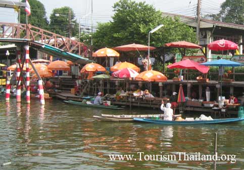 ตลาดโบราณนครเนื่องเขต