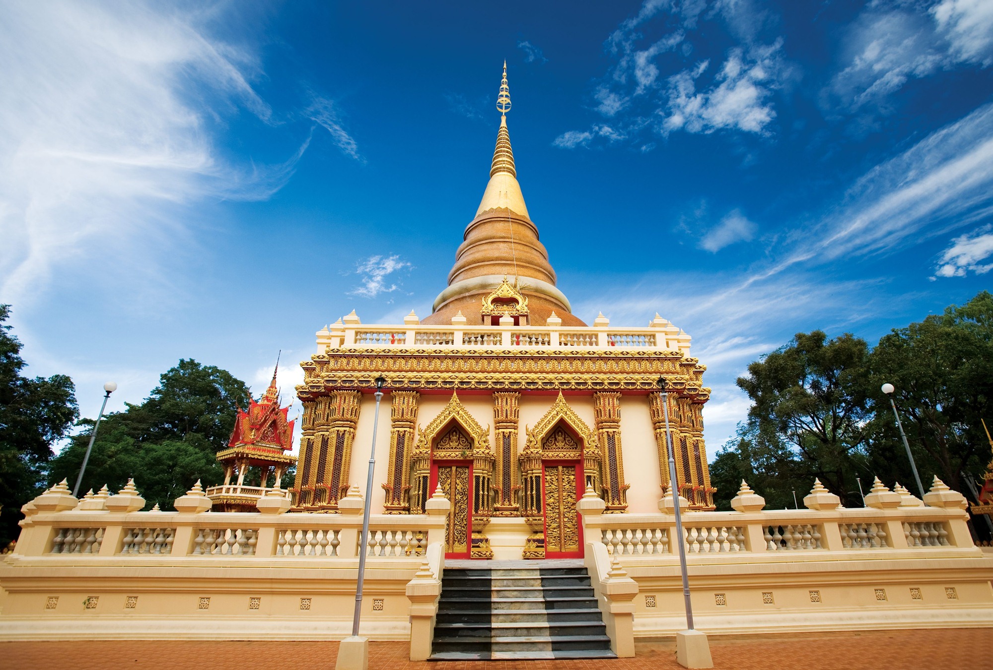 วัดอุดมคงคาคีรีเขต