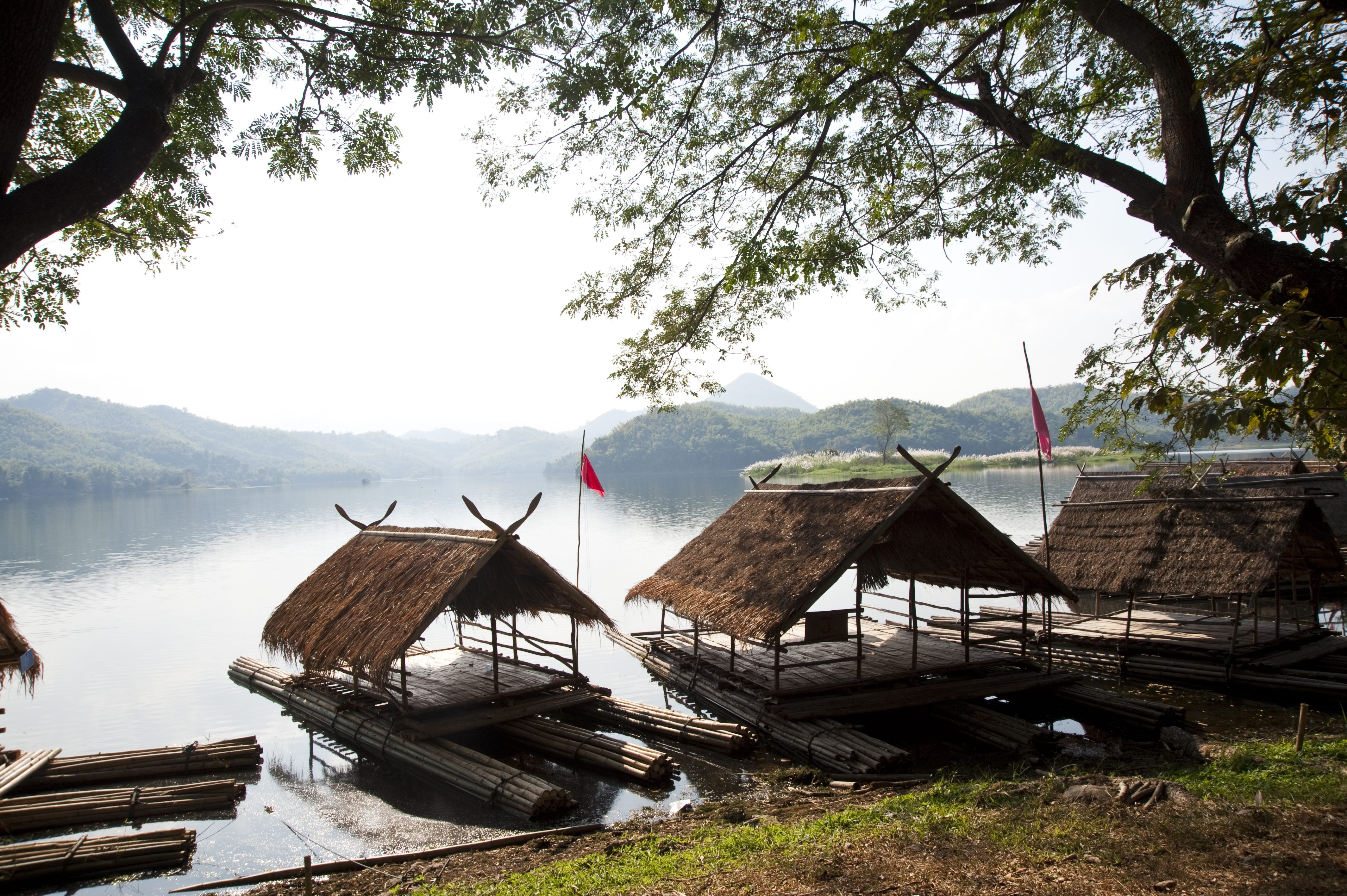 อ่างเก็บน้ำห้วยน้ำหมานตอนบนและ ห้วยกระทิง