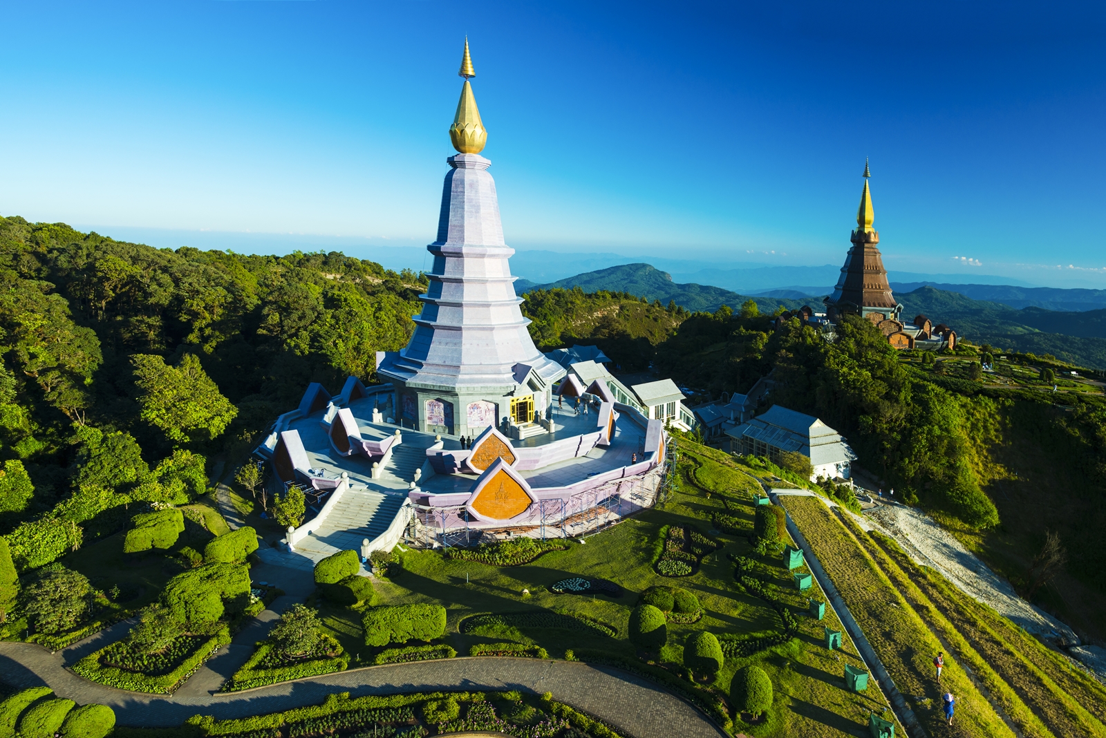 พระมหาธาตุนภเมทนีดลและพระมหาธาตุนภพลภูมิสิริ