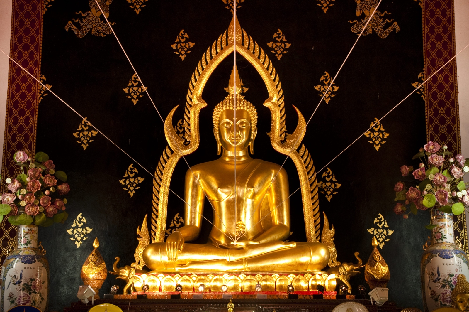 วัดพระบาทมิ่งเมืองวรวิหาร