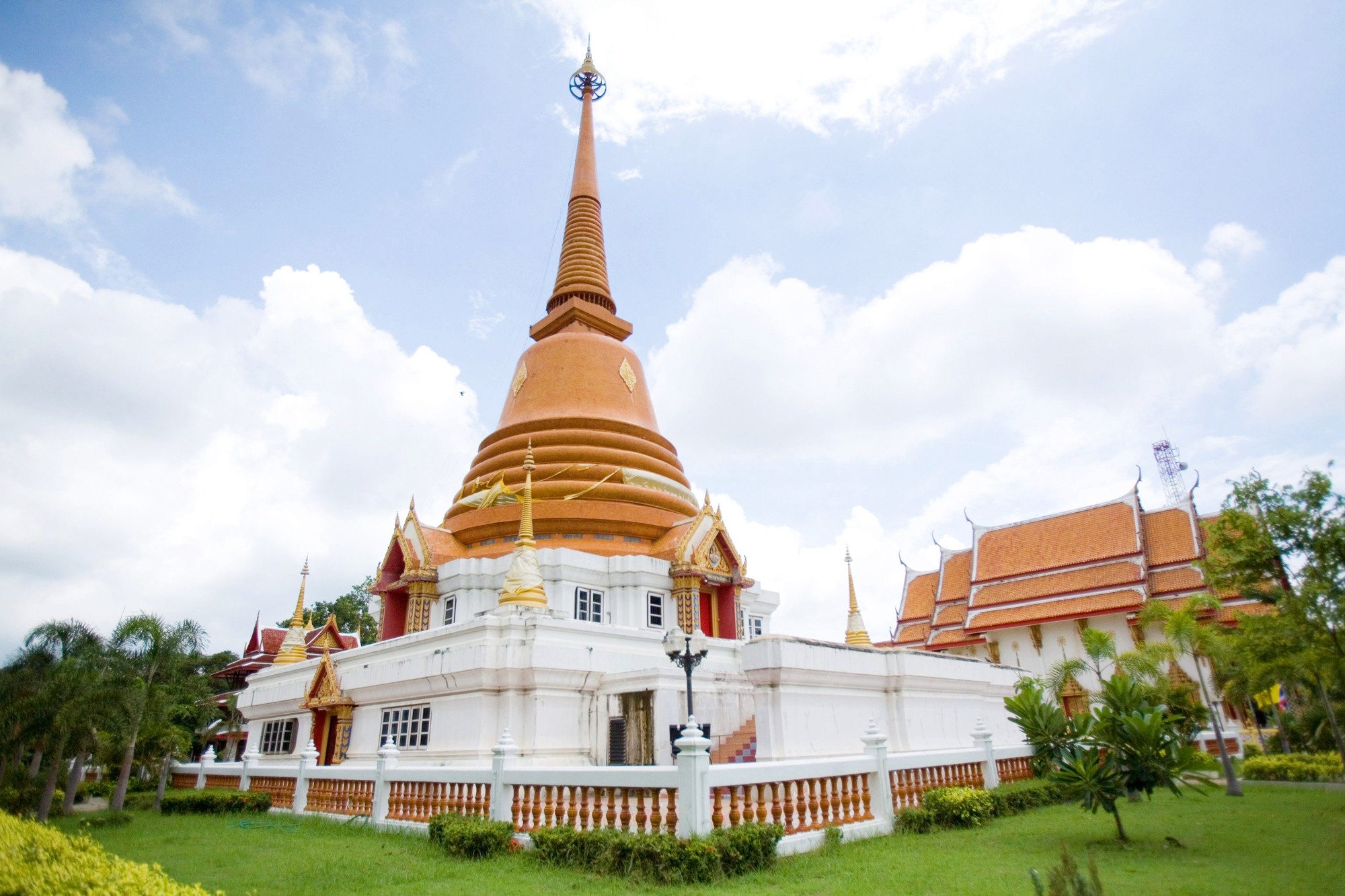 วัดศรีสวรรค์สังฆาราม (วัดถือน้ำ)