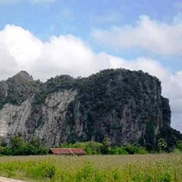 เขาผาแรด