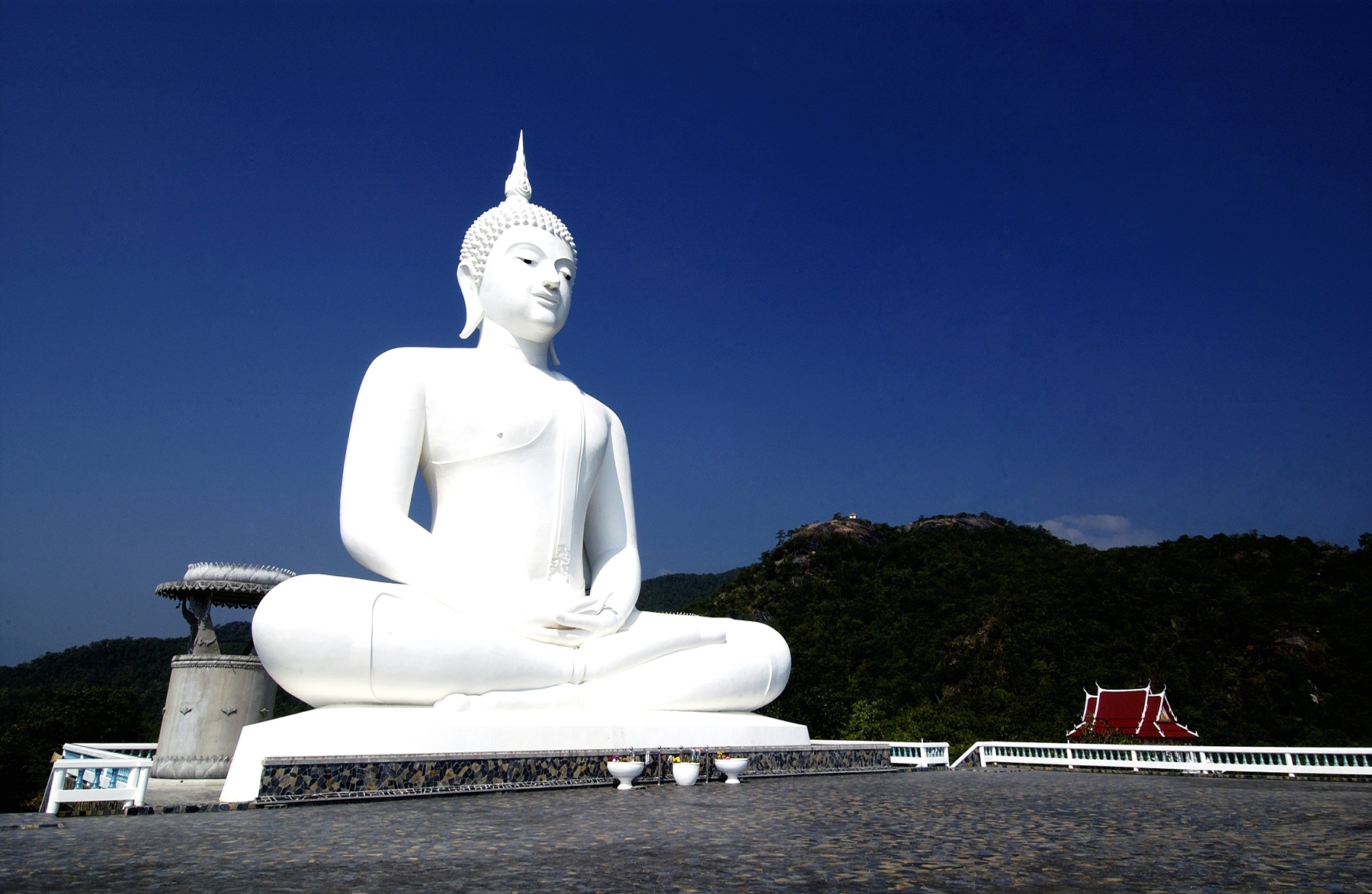 วัดพระพุทธบาทดอยโล้น