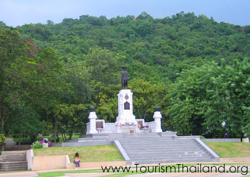 สวนสาธารณะจักรีอนุสรณ์สถาน