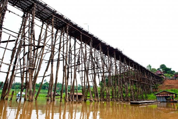 สะพานมอญ (สะพานอุตตมานุสรณ์)