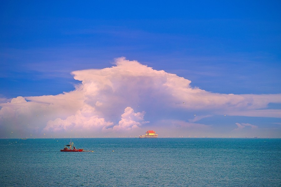 พระกลางน้ำ