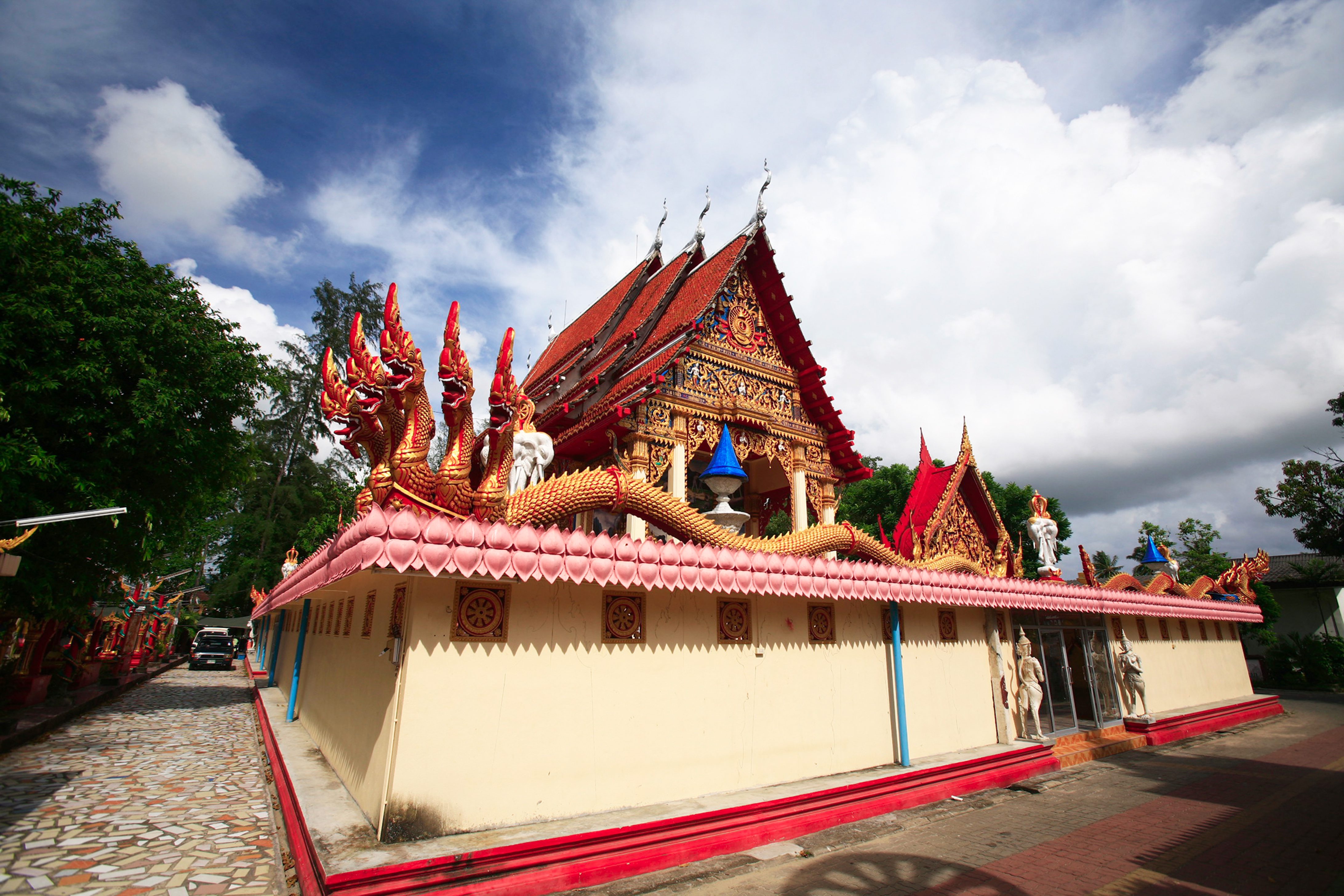 วัดพระนางสร้าง