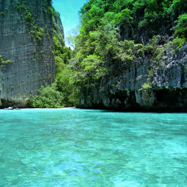 เกาะเภตรา