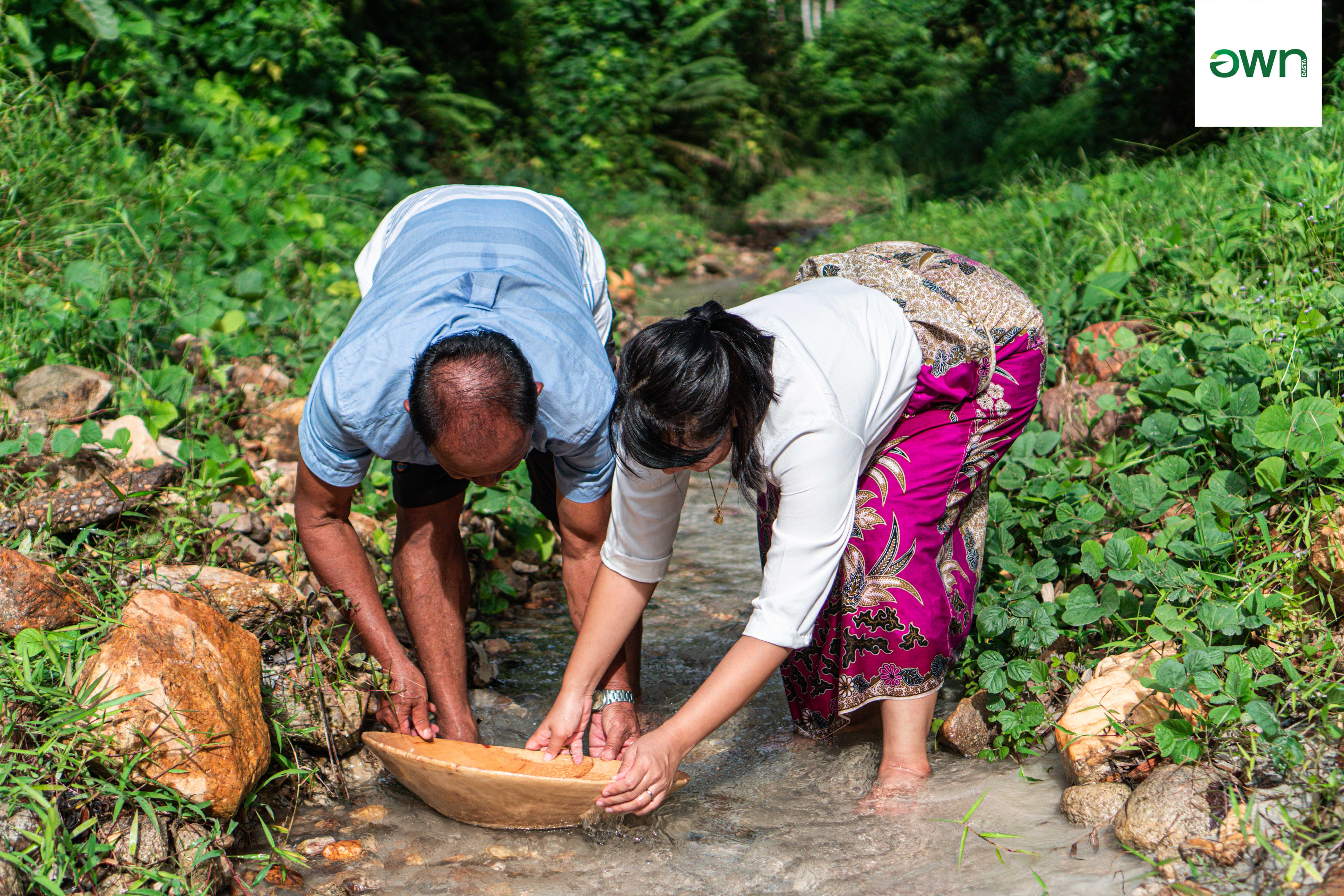 กิจการร่อนแร่ในลำธารธรรมชาติ